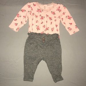 Carter’s two piece set
